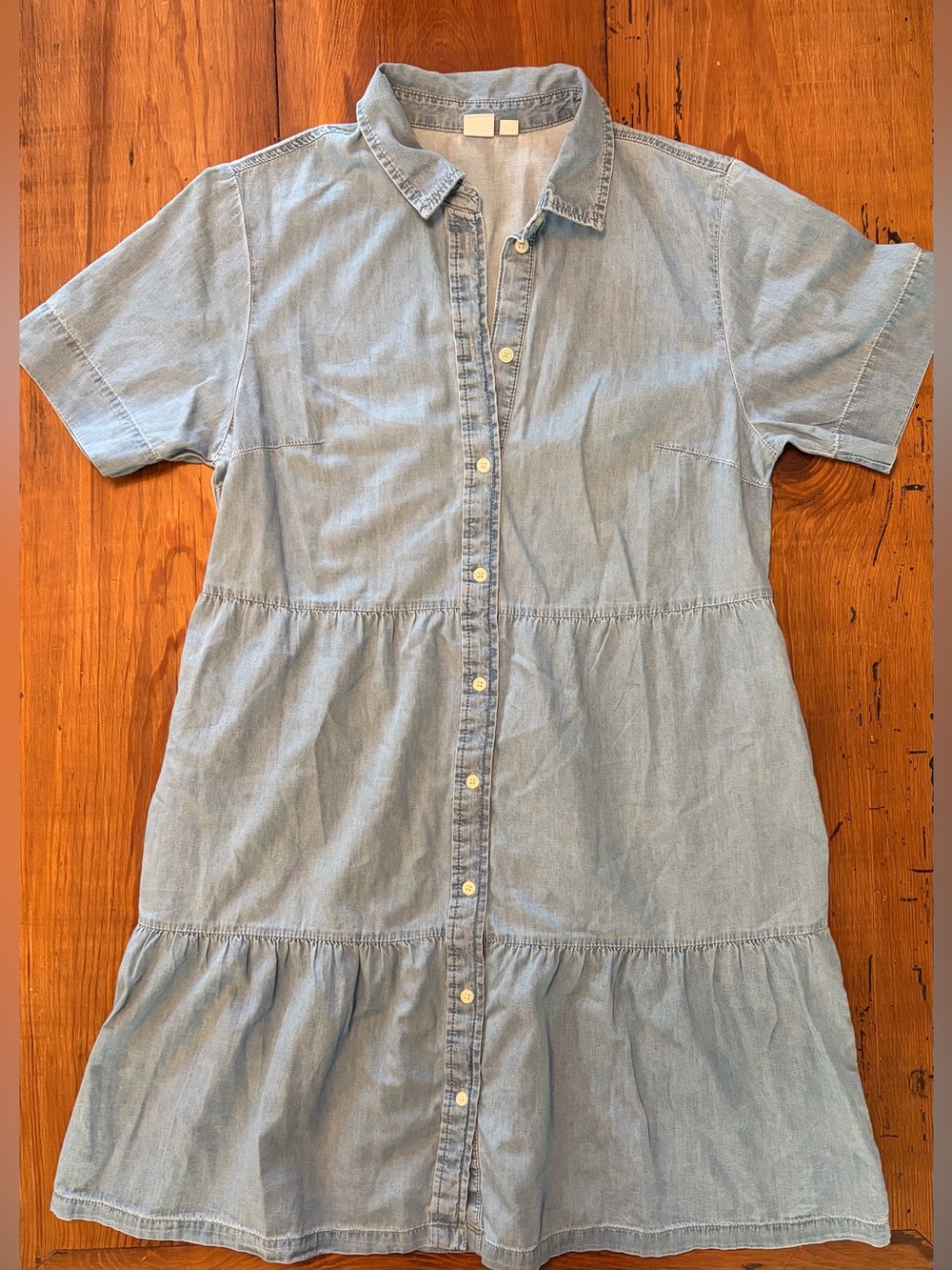 Gap tiered chambray dress size medium